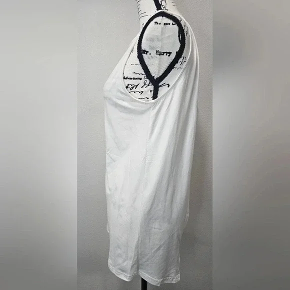 Pink Daisy Women's Athletic Open Back Sleeveless White Tank Top Size Small NWT - Picture 2 of 9